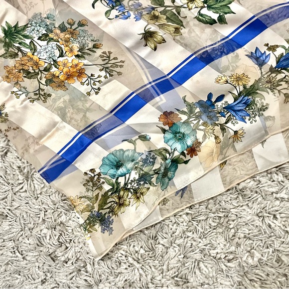 Adrienne Vittadini vintage cream blue striped floral sheer scarf - Picture 11 of 16